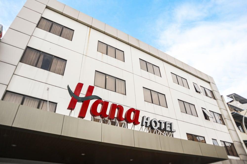Hana Hotel Batam Exteriör bild